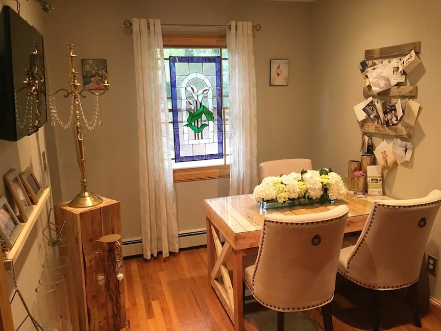 Chic a floral boutique studio office space